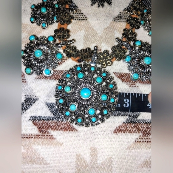 Large Turquoise Necklace on Brown Leather - Picture 3 of 5